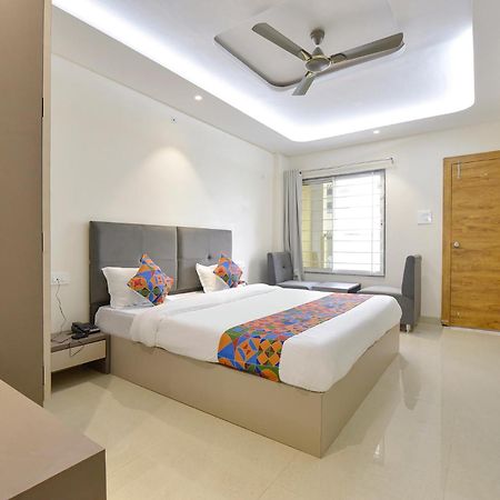 Fabhotel Synergy Stays Индор Екстериор снимка