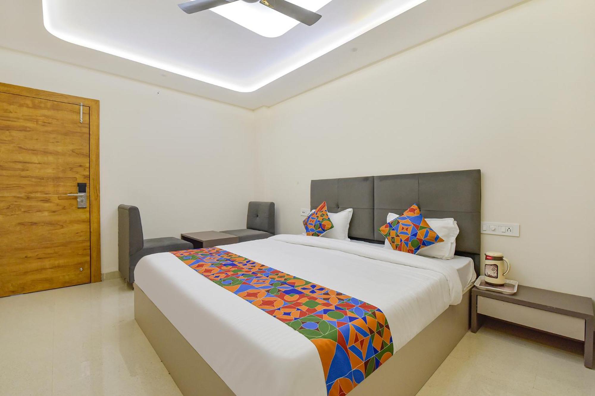 Fabhotel Synergy Stays Индор Екстериор снимка
