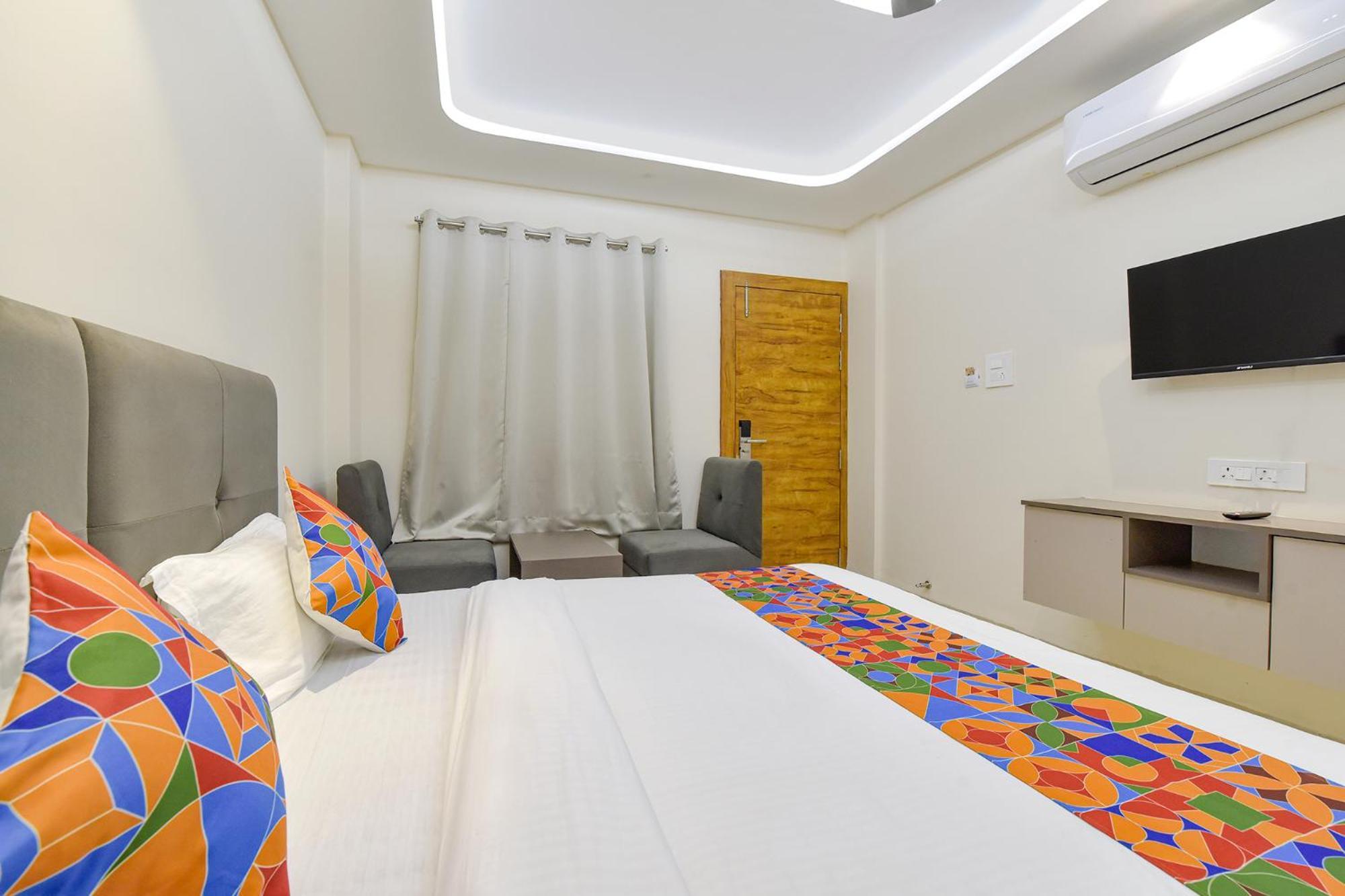 Fabhotel Synergy Stays Индор Екстериор снимка